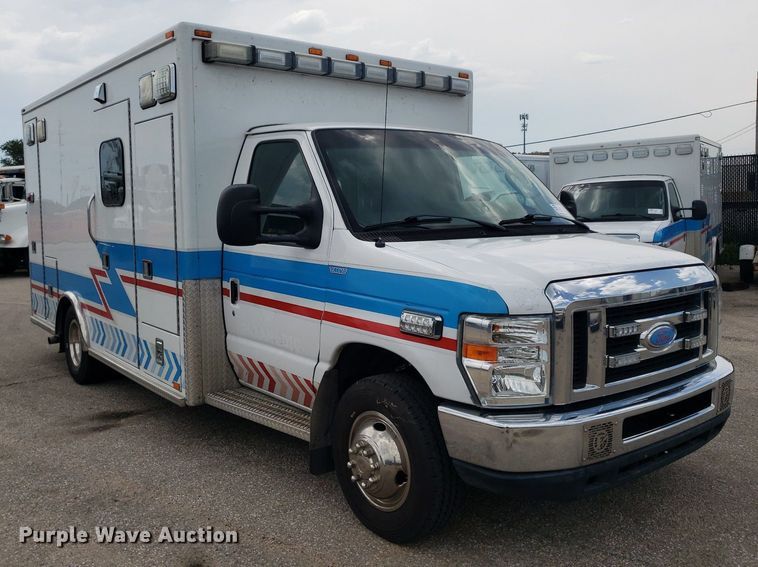 image for item DK7416 2016 Ford E450  ambulance