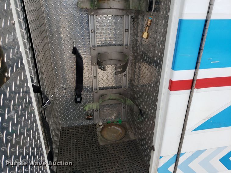 image for item DK7416 2016 Ford E450  ambulance