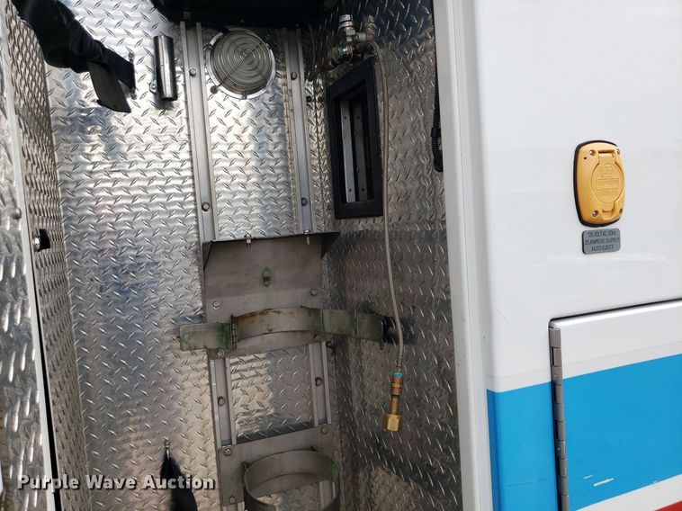 image for item DK7416 2016 Ford E450  ambulance