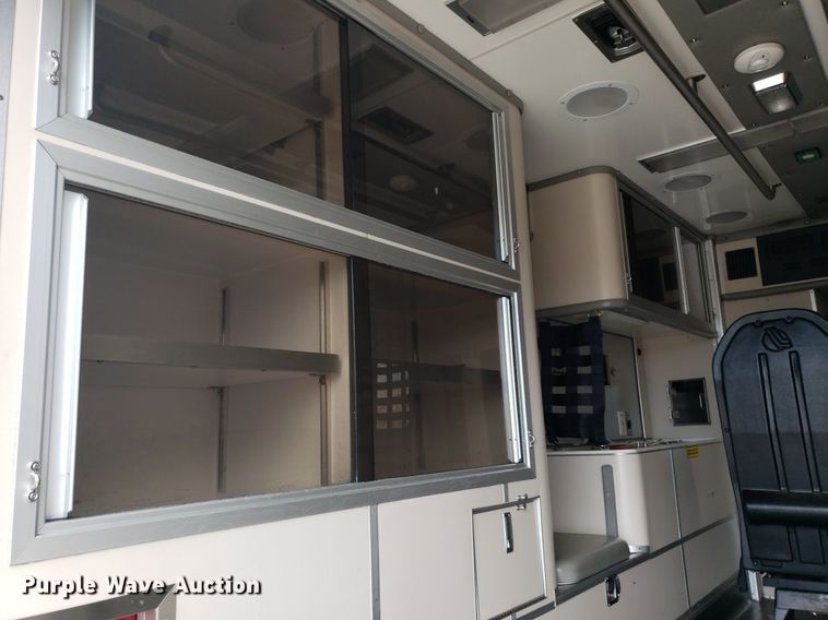 image for item DK7416 2016 Ford E450  ambulance