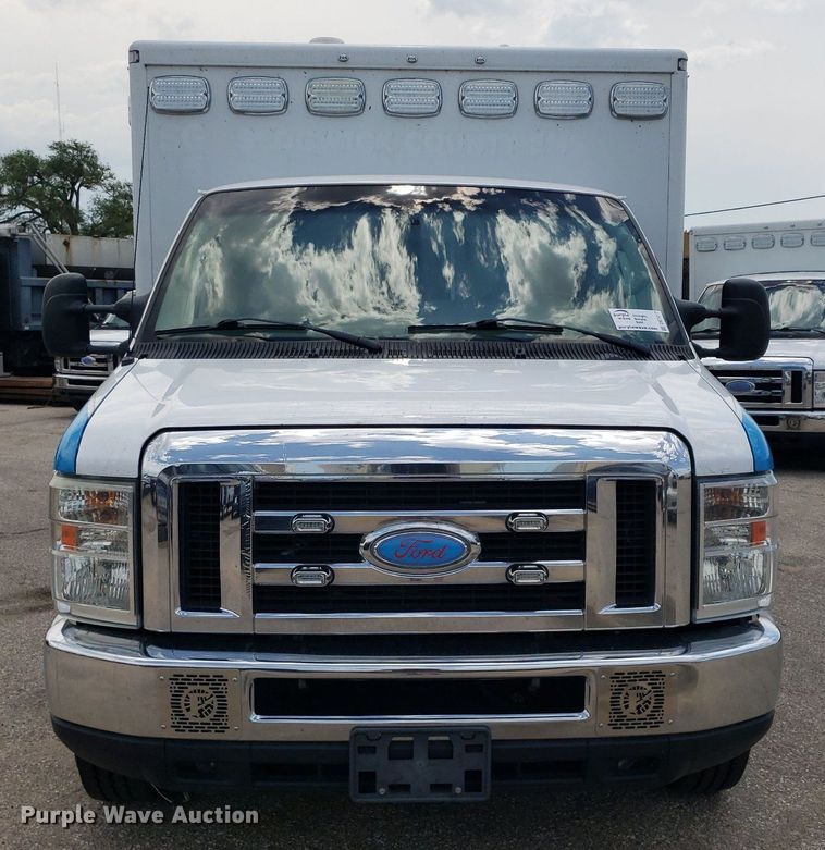 image for item DK7417 2016 Ford E450  ambulance