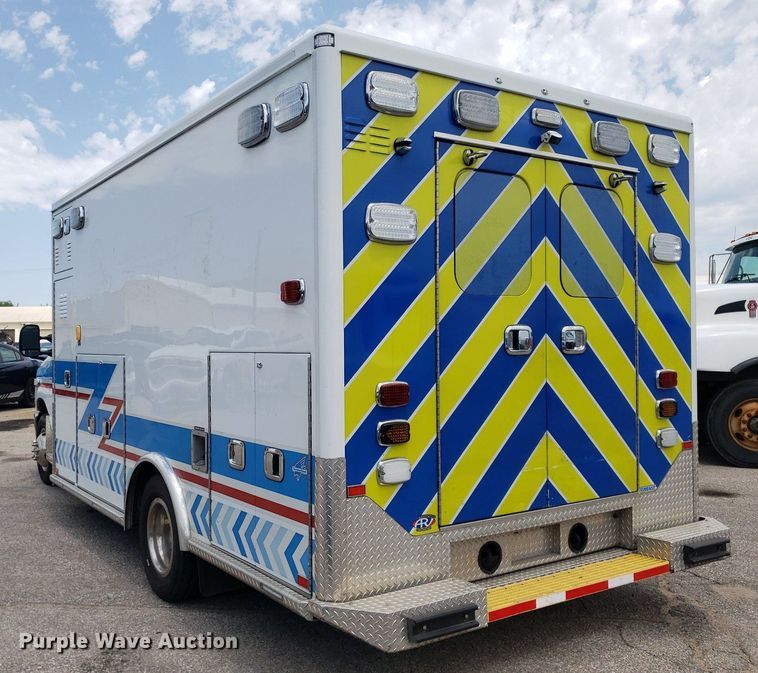 image for item DK7417 2016 Ford E450  ambulance