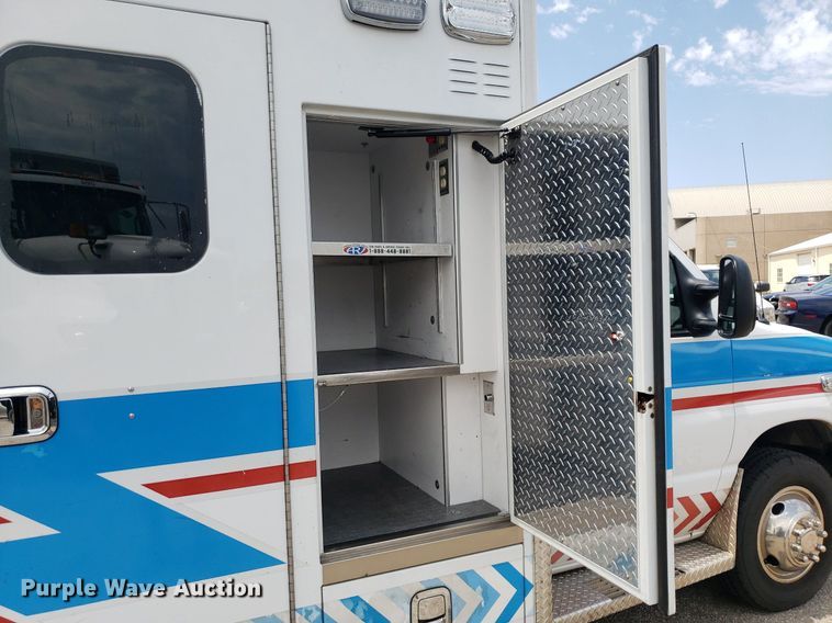 image for item DK7417 2016 Ford E450  ambulance