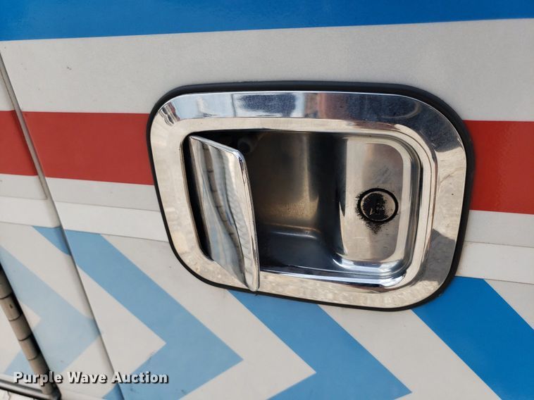 image for item DK7417 2016 Ford E450  ambulance