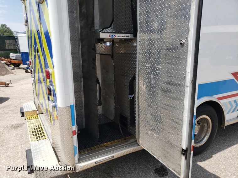 image for item DK7417 2016 Ford E450  ambulance