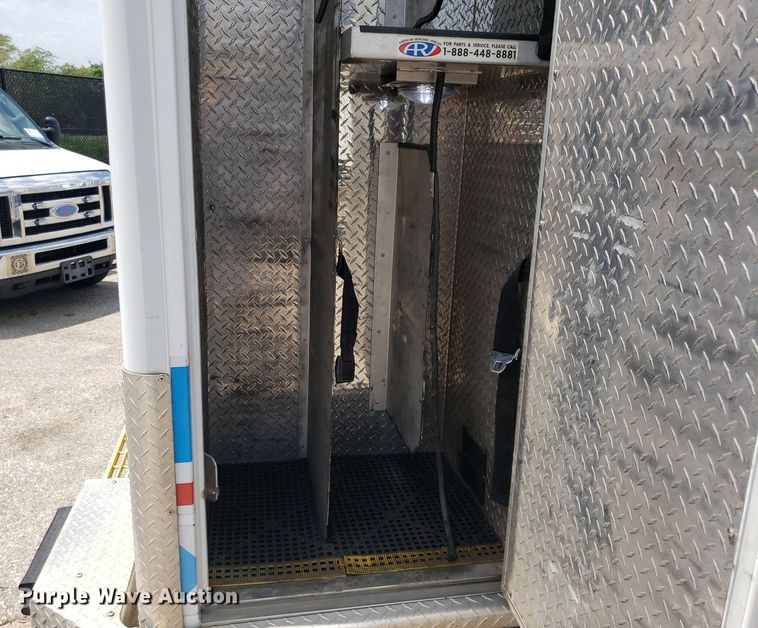 image for item DK7417 2016 Ford E450  ambulance