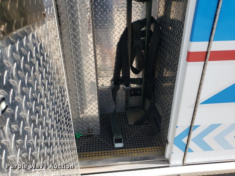 image for item DK7417 2016 Ford E450  ambulance