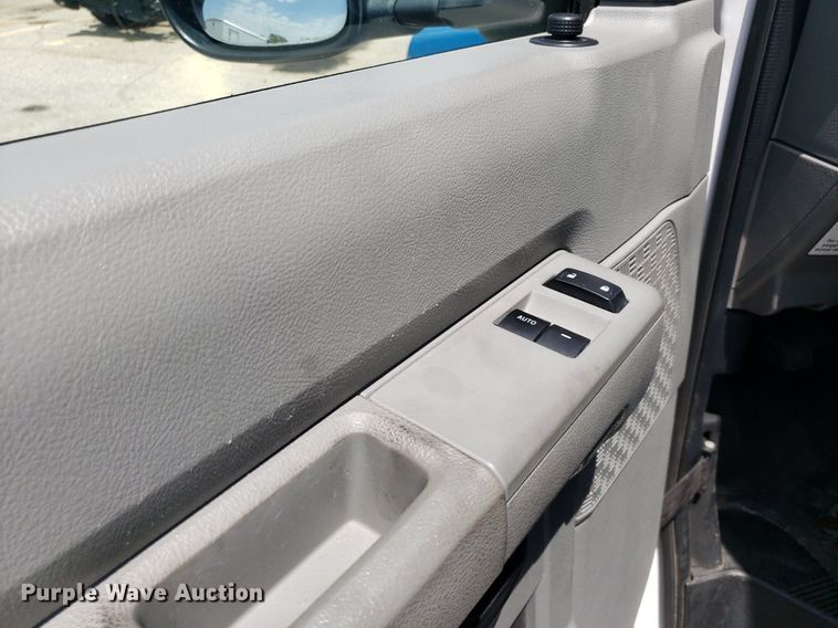 image for item DK7417 2016 Ford E450  ambulance