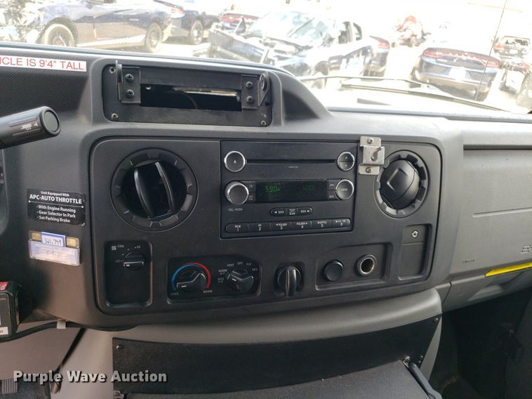 image for item DK7417 2016 Ford E450  ambulance