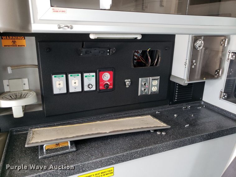 image for item DK7417 2016 Ford E450  ambulance