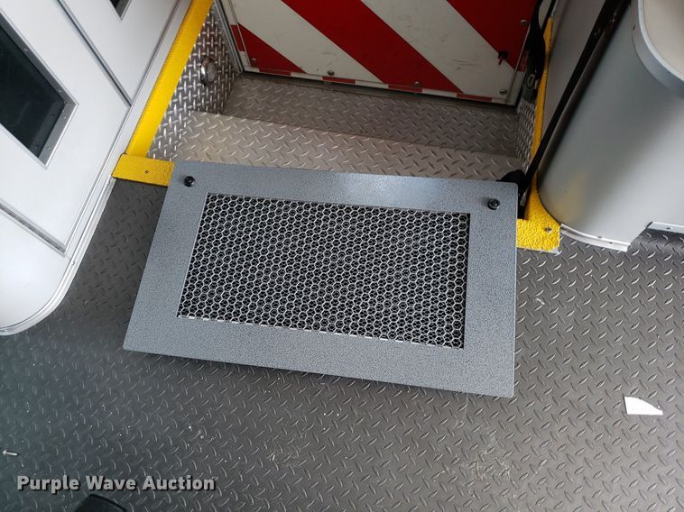 image for item DK7417 2016 Ford E450  ambulance