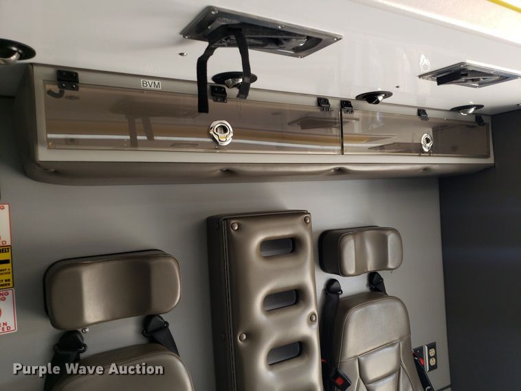 image for item DK7417 2016 Ford E450  ambulance