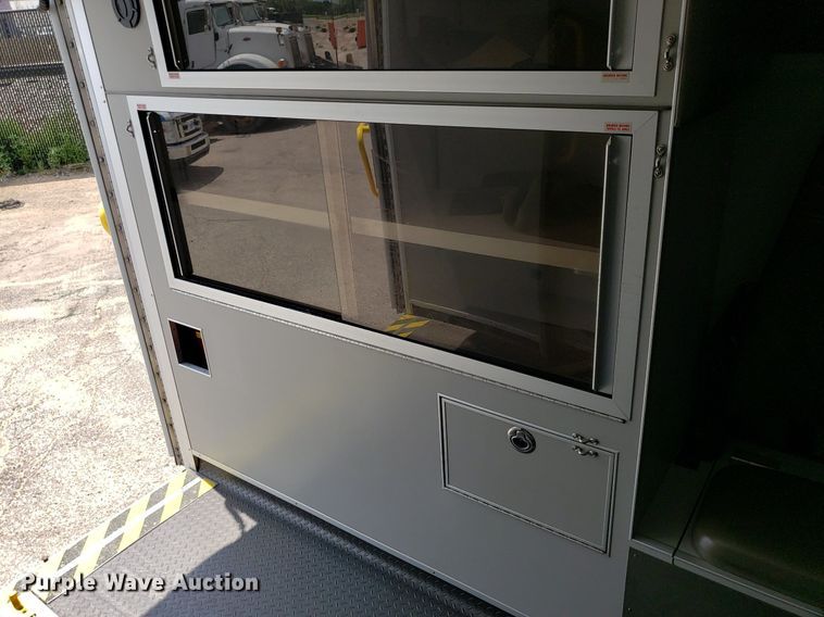 image for item DK7417 2016 Ford E450  ambulance