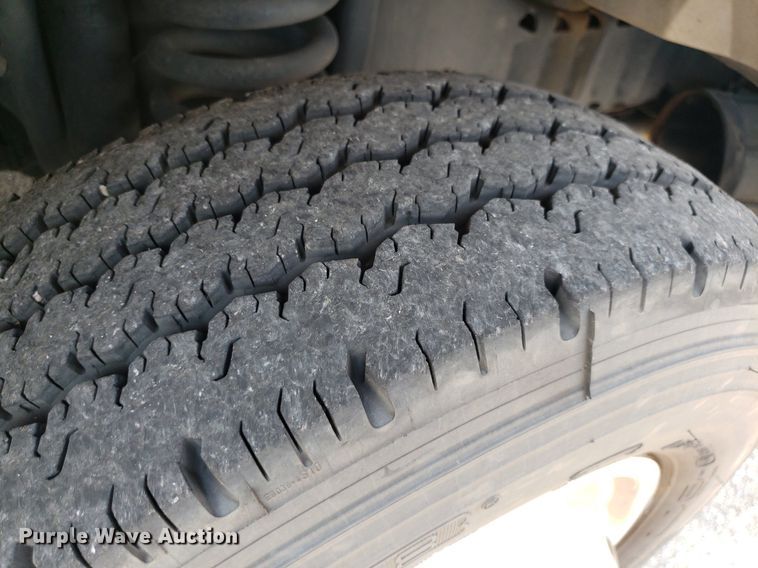 image for item DK7417 2016 Ford E450  ambulance