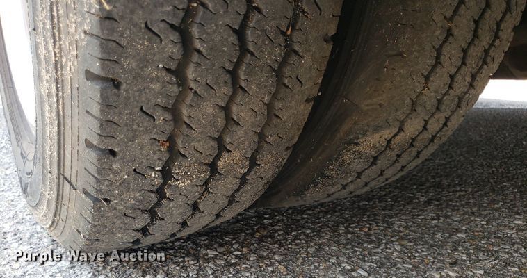 image for item DK7417 2016 Ford E450  ambulance