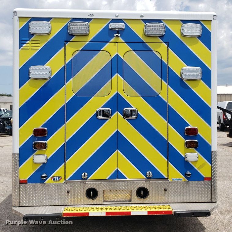 image for item DK7418 2016 Ford E450  ambulance