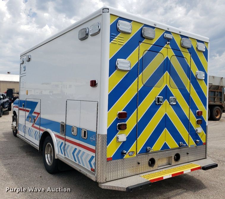 image for item DK7418 2016 Ford E450  ambulance