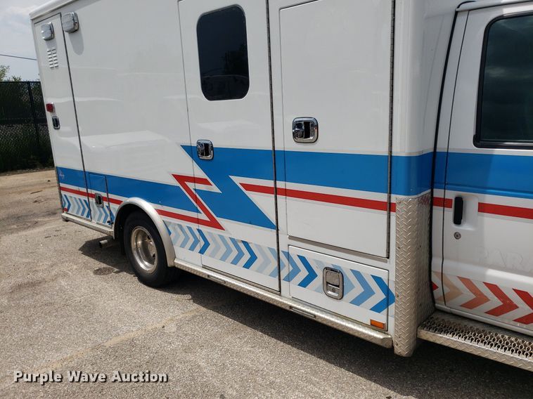 image for item DK7418 2016 Ford E450  ambulance