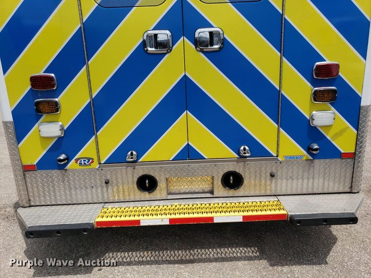 image for item DK7418 2016 Ford E450  ambulance