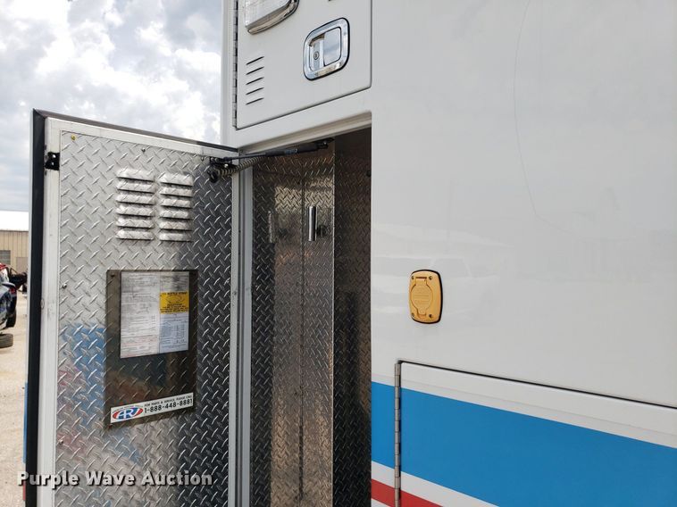 image for item DK7418 2016 Ford E450  ambulance