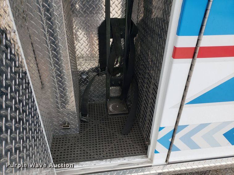 image for item DK7418 2016 Ford E450  ambulance