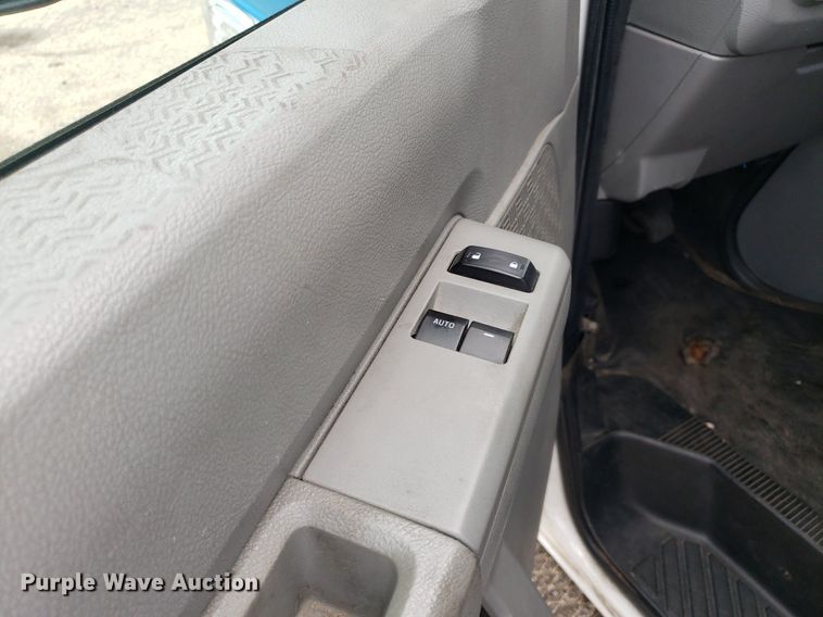 image for item DK7418 2016 Ford E450  ambulance