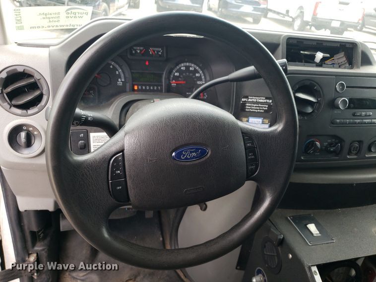 image for item DK7418 2016 Ford E450  ambulance