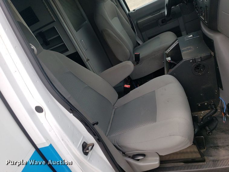 image for item DK7418 2016 Ford E450  ambulance