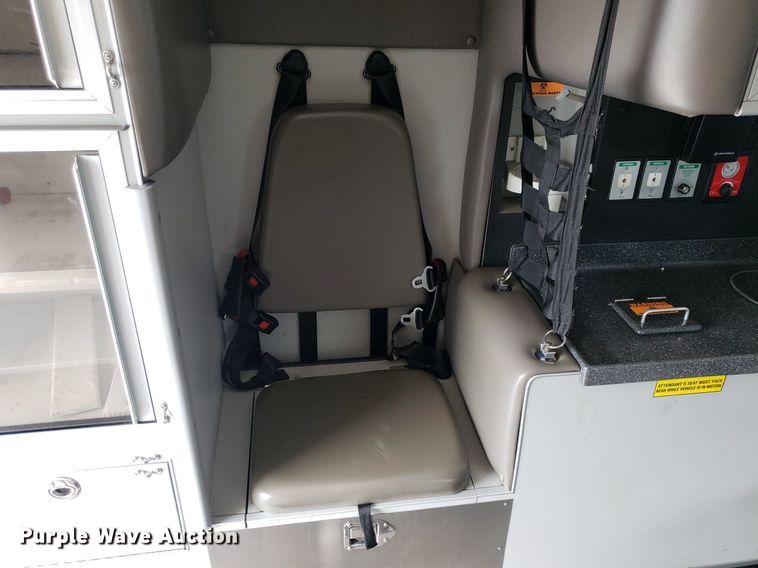 image for item DK7418 2016 Ford E450  ambulance