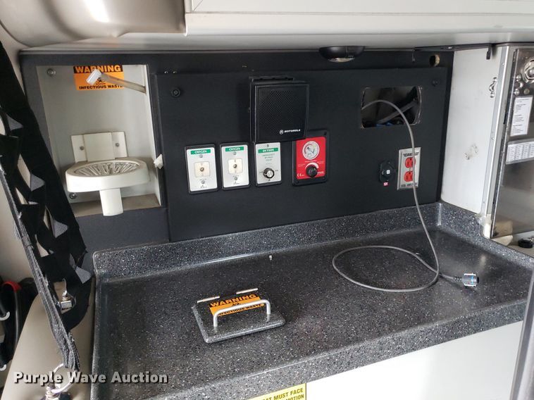 image for item DK7418 2016 Ford E450  ambulance