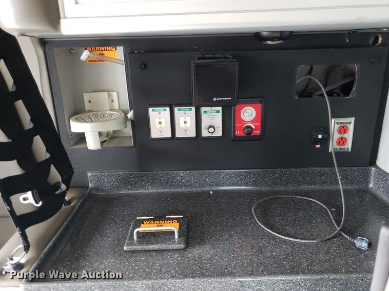 image for item DK7418 2016 Ford E450  ambulance