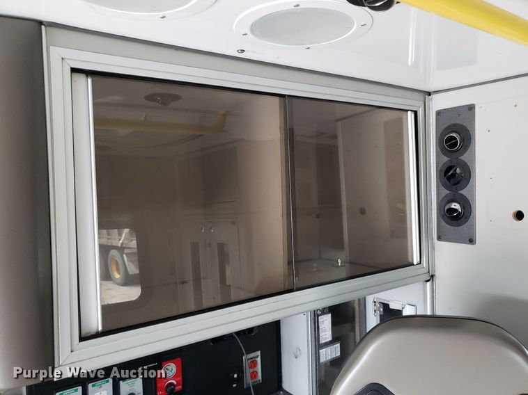 image for item DK7418 2016 Ford E450  ambulance