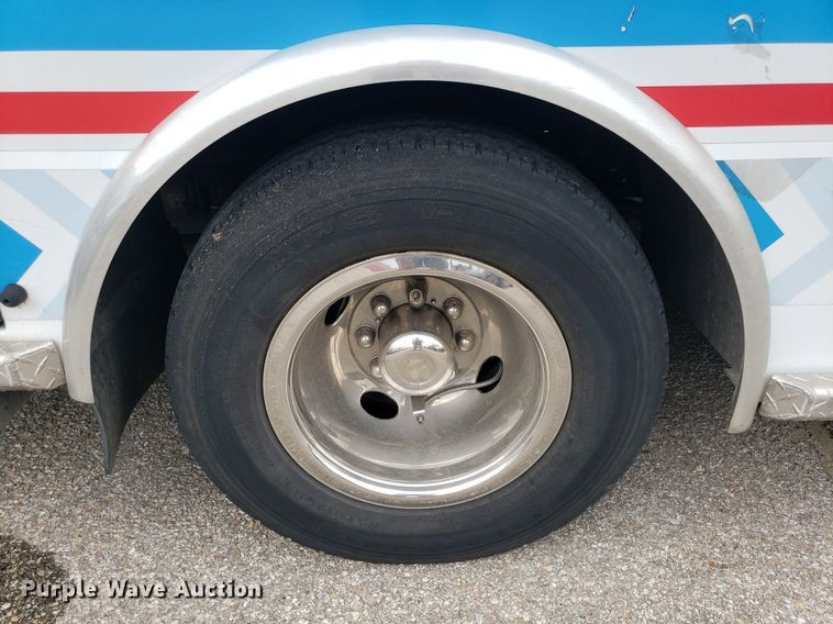 image for item DK7418 2016 Ford E450  ambulance