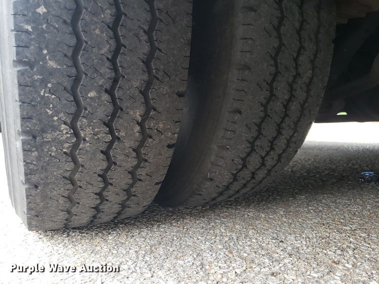 image for item DK7418 2016 Ford E450  ambulance