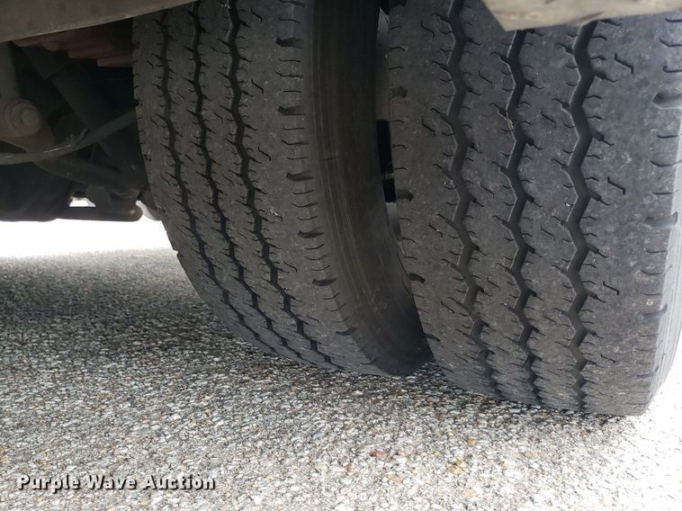 image for item DK7418 2016 Ford E450  ambulance