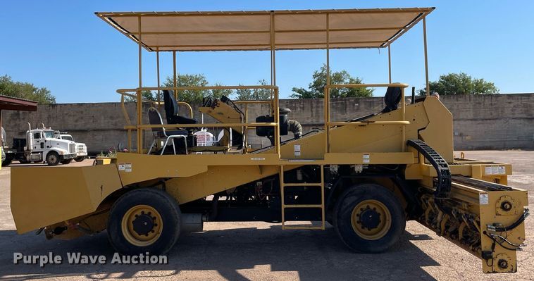 image for item DM0309 2007 Etnyre Quad  chip spreader