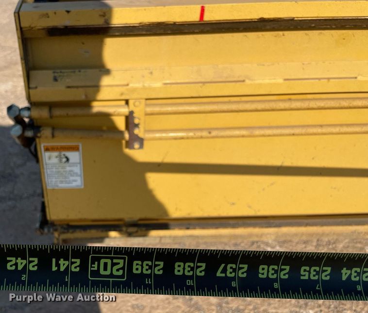 image for item DM0309 2007 Etnyre Quad  chip spreader