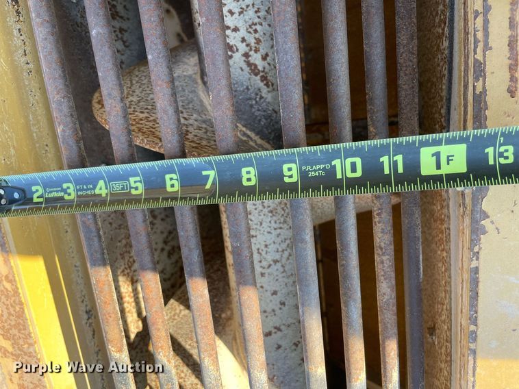 image for item DM0309 2007 Etnyre Quad  chip spreader