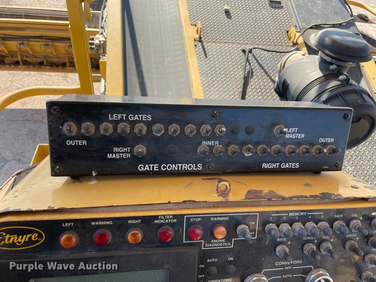 image for item DM0309 2007 Etnyre Quad  chip spreader