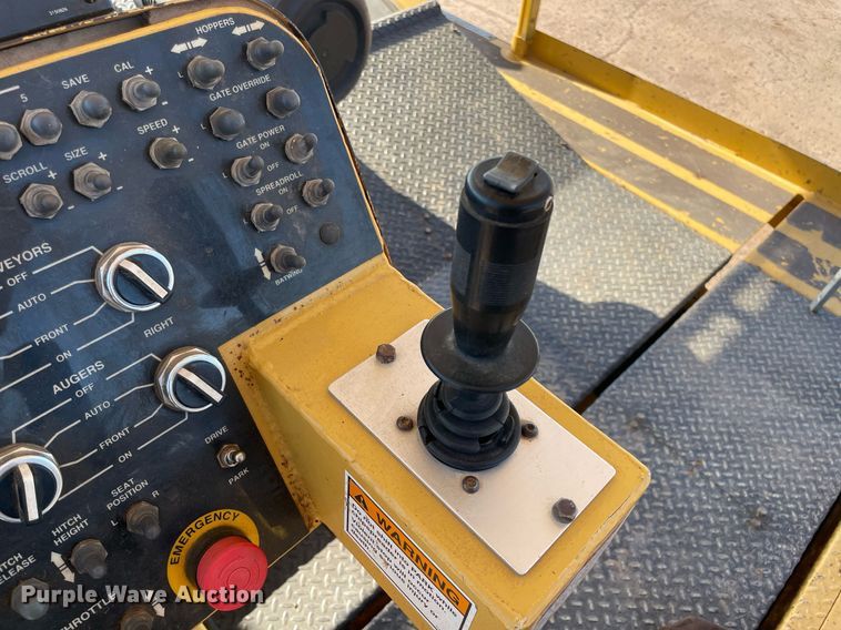 image for item DM0309 2007 Etnyre Quad  chip spreader