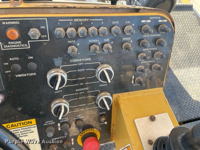 image for item DM0309 2007 Etnyre Quad  chip spreader