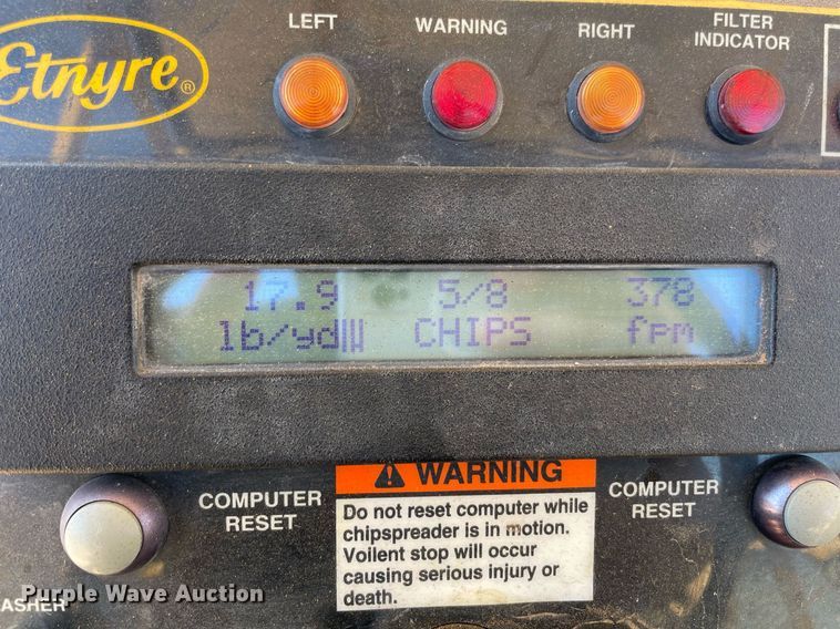 image for item DM0309 2007 Etnyre Quad  chip spreader