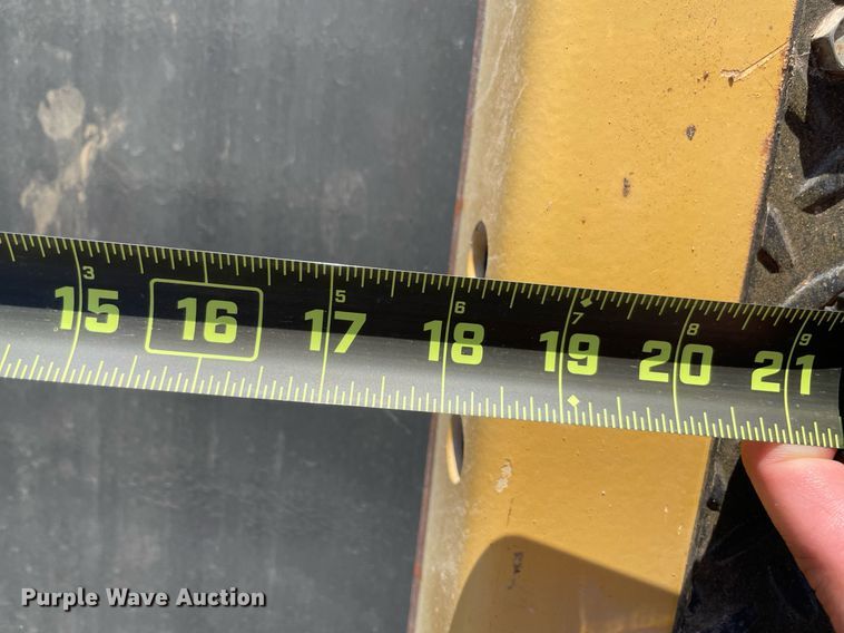 image for item DM0309 2007 Etnyre Quad  chip spreader