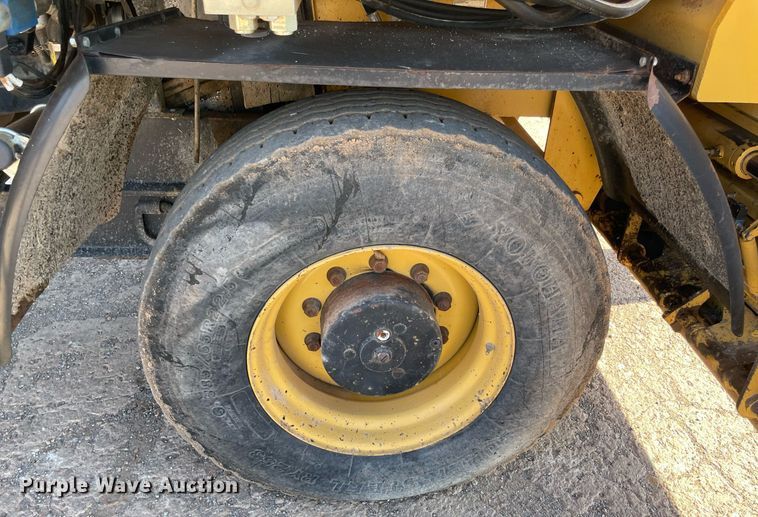 image for item DM0309 2007 Etnyre Quad  chip spreader