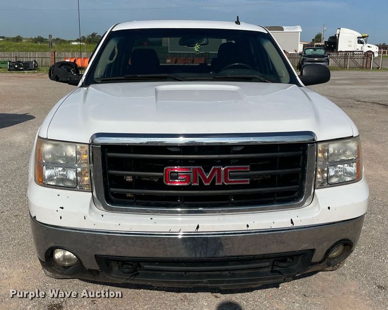 image for item DM0311 2007 GMC Sierra 1500  Crew Cab pickup truck