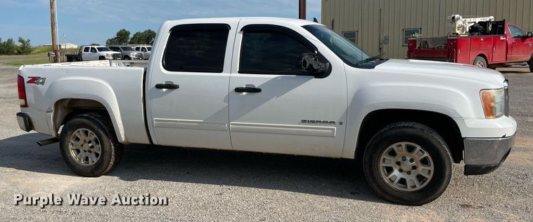 image for item DM0311 2007 GMC Sierra 1500  Crew Cab pickup truck