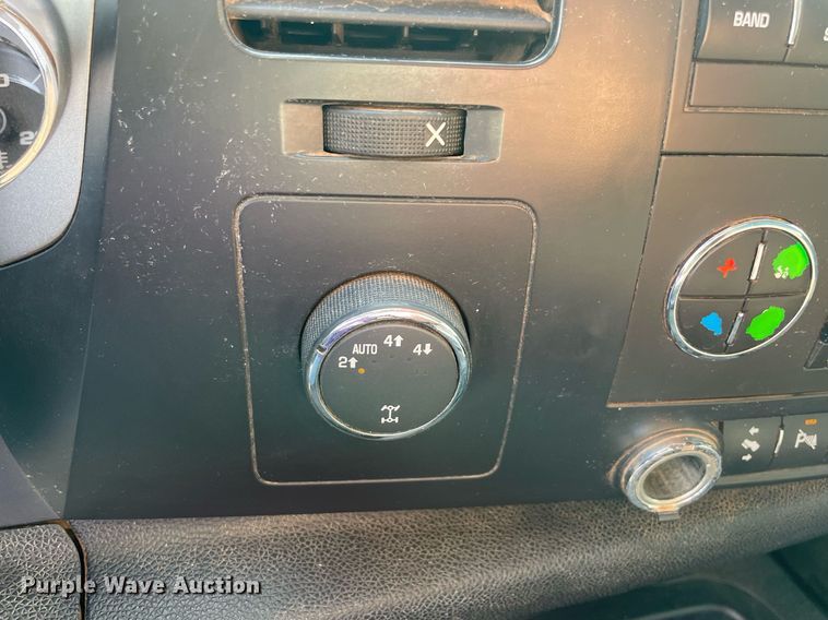 image for item DM0311 2007 GMC Sierra 1500  Crew Cab pickup truck