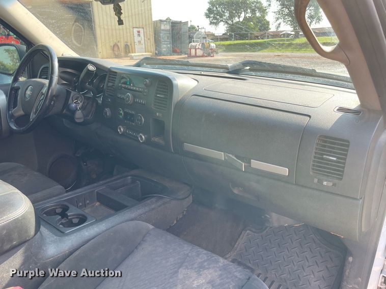 image for item DM0311 2007 GMC Sierra 1500  Crew Cab pickup truck