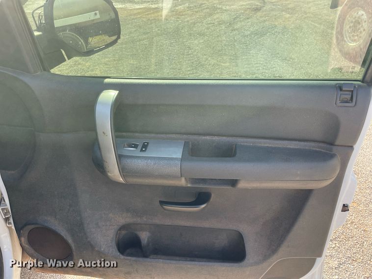 image for item DM0311 2007 GMC Sierra 1500  Crew Cab pickup truck