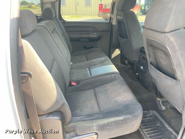 image for item DM0311 2007 GMC Sierra 1500  Crew Cab pickup truck